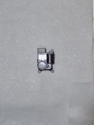 موتور تغییر وضعیت هوا دریچه جک S5 یکی از قطعات کاربردی و مهم